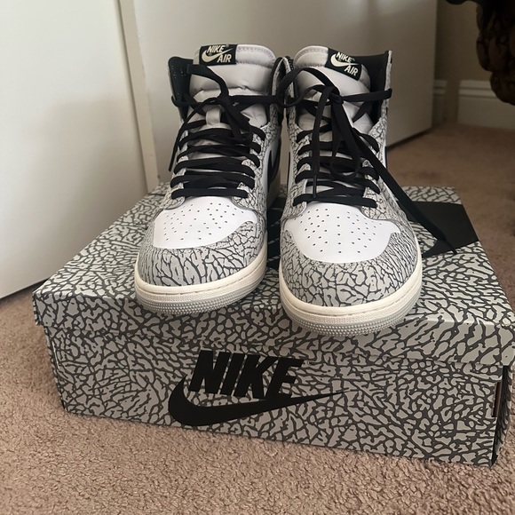 Air Jordan 1 Retro High OG ‘White Cement’ - Picture 2 of 12
